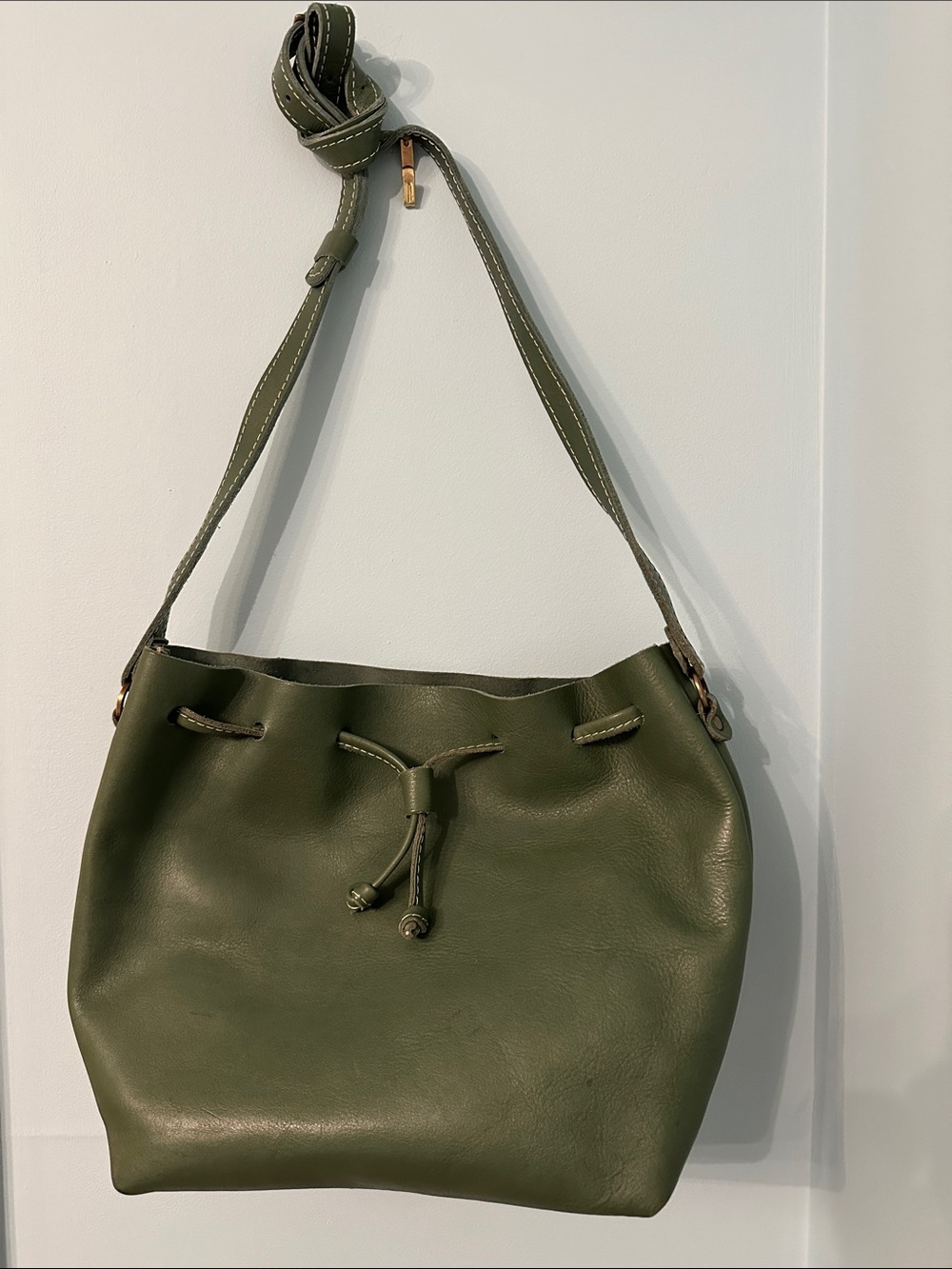 Portland Leather Green Drawstring Shoulder Bag